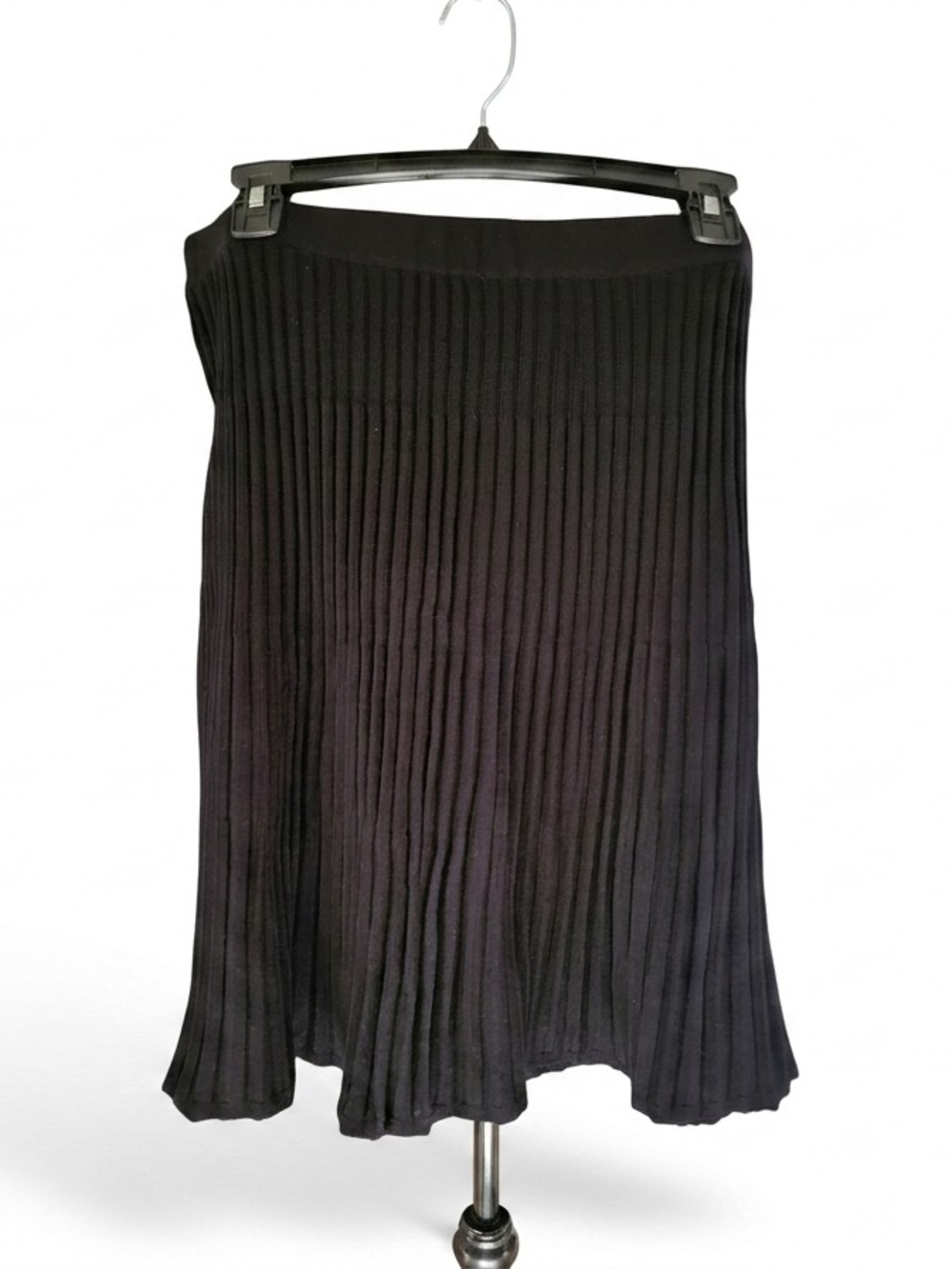 Anne Klein Black Ribbed Pleated Skirt